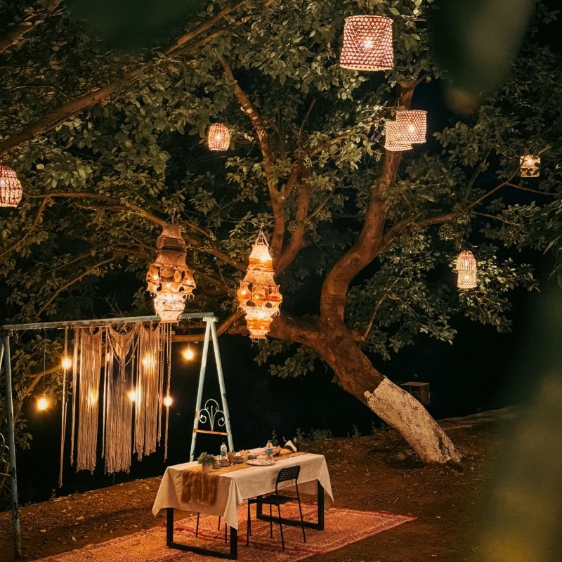Cozy Outdoor Garden Dining with Decorative Lantern Lighting